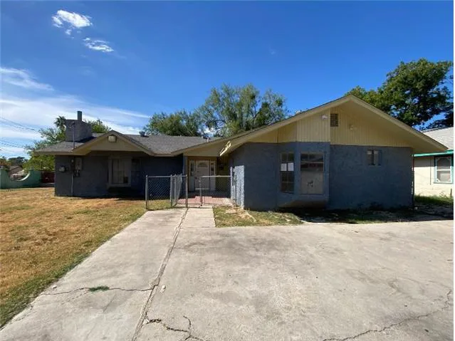 Property photo for HUD Home for Sale in Del Rio, TX
