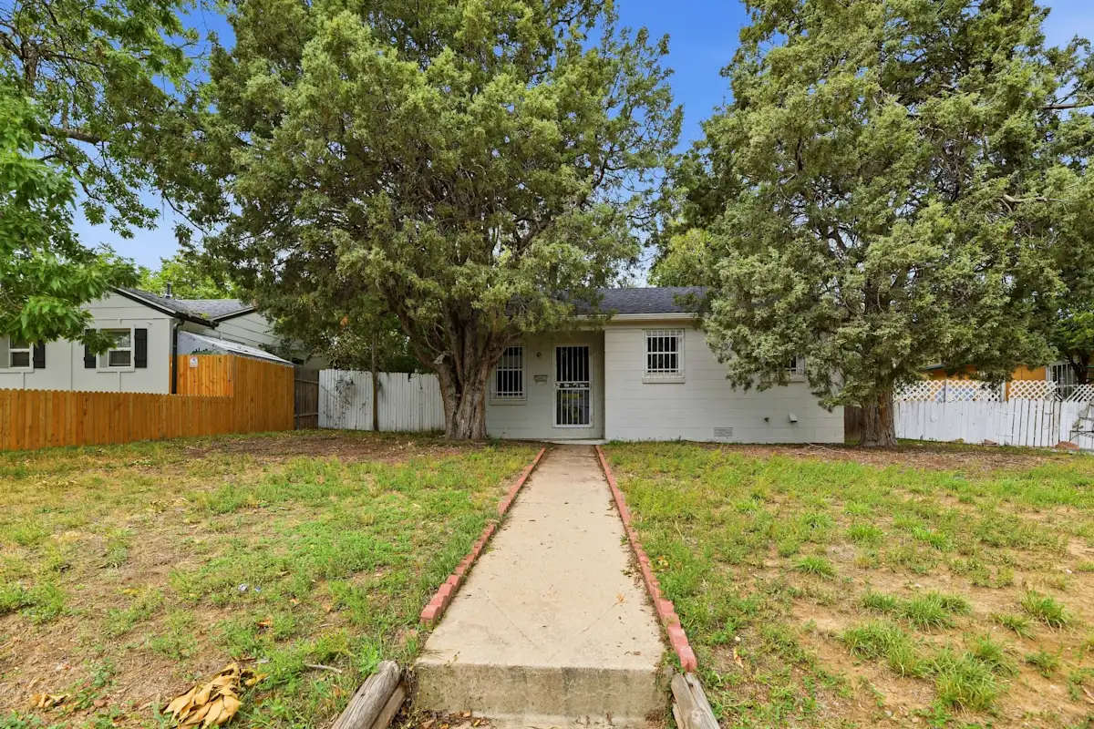 Property photo for HUD Home for Sale in Denver, CO