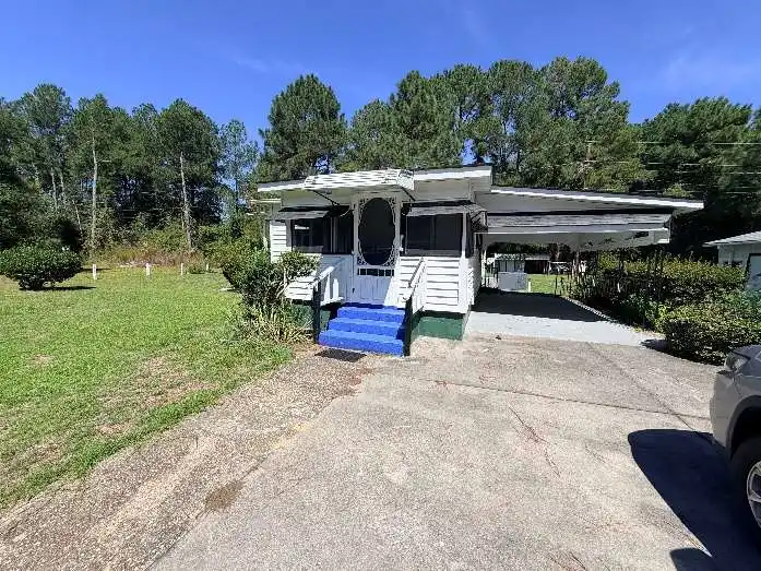 Property photo for HUD Home for Sale in Raeford, NC