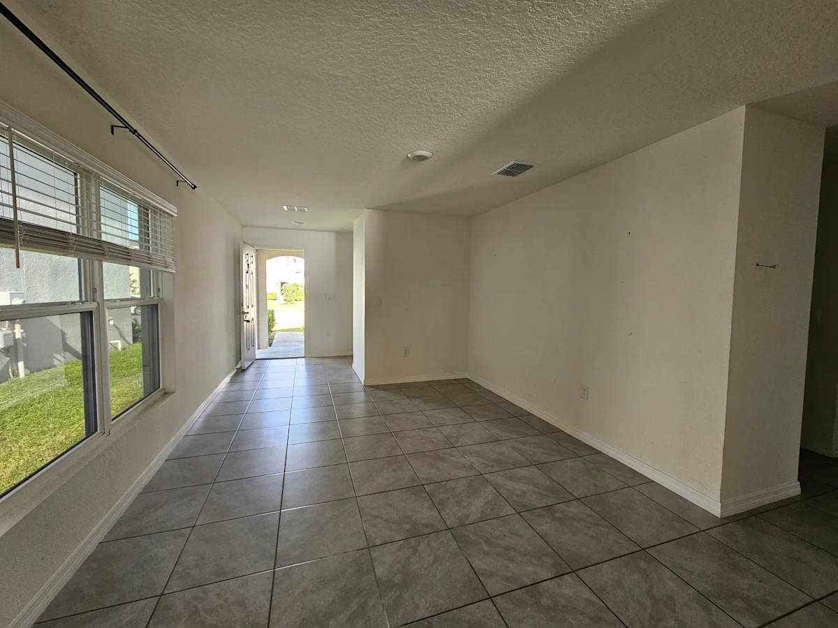 Property photo for HUD Home for Sale in Bradenton, FL