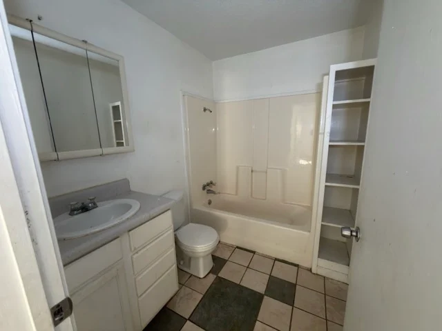 Property photo for HUD Home for Sale in Defuniak Springs, FL