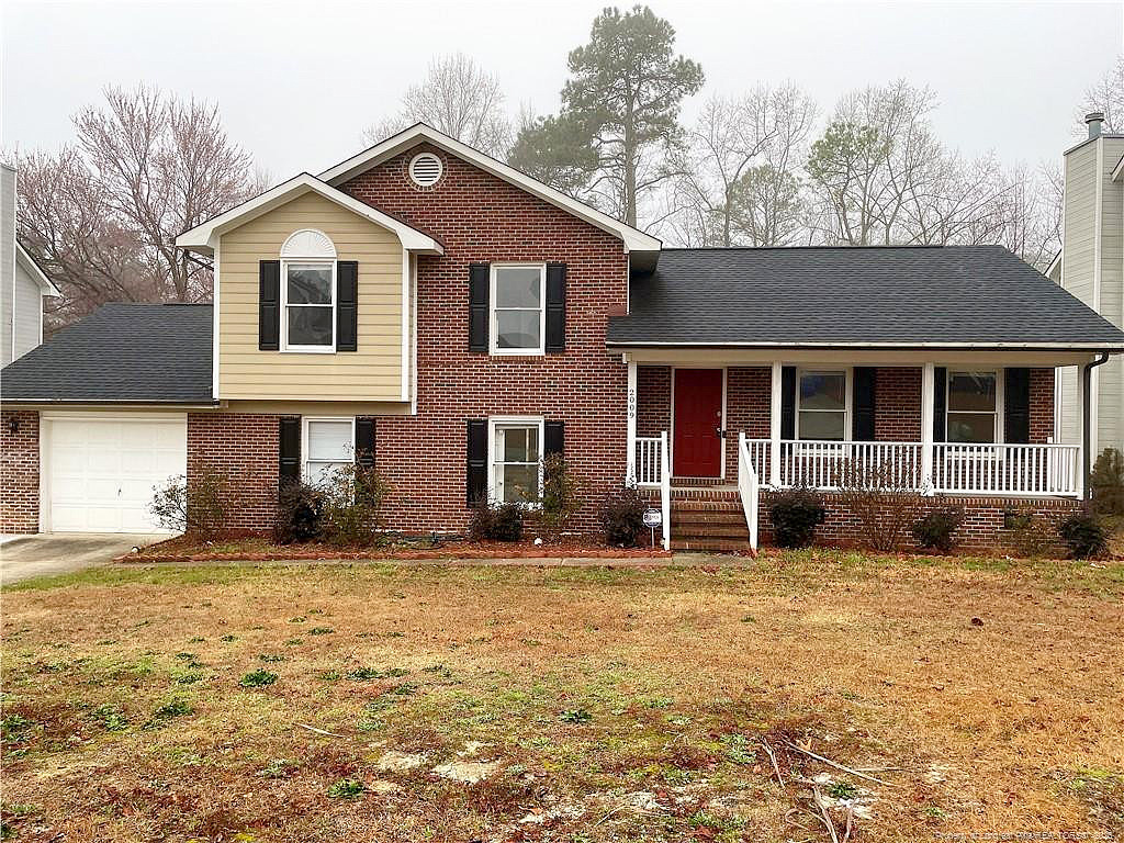 Property photo for 2009 Calista Cir rental in Fayetteville