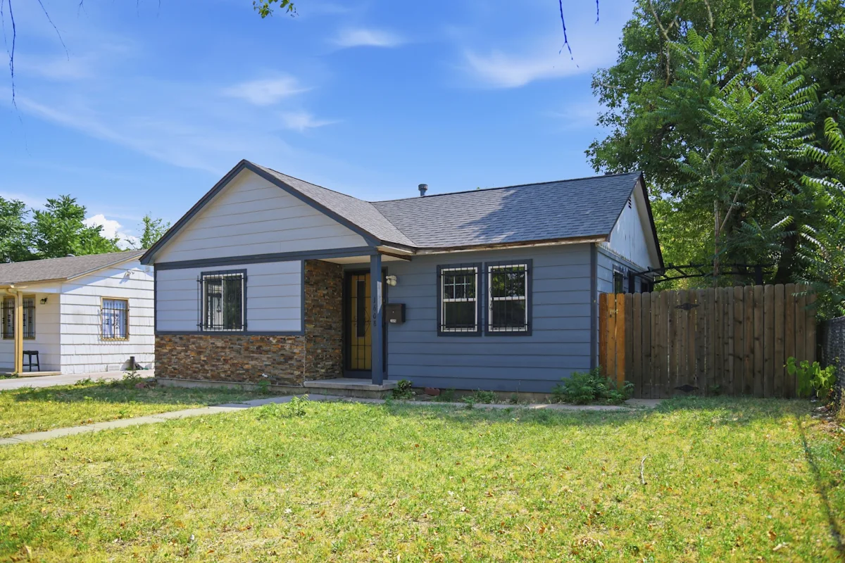 Property photo for HUD Home for Sale in Aurora, CO