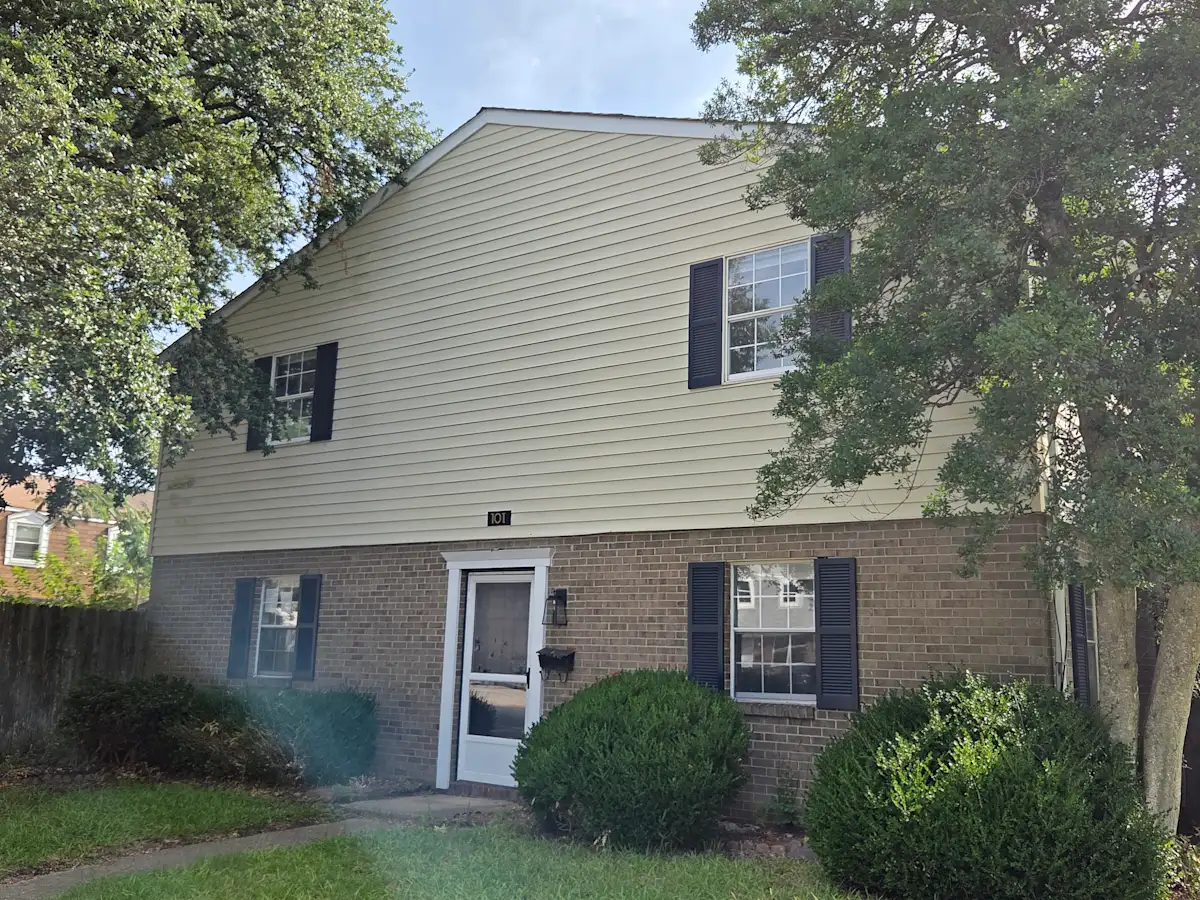 Property photo for HUD Home for Sale in Hampton, VA
