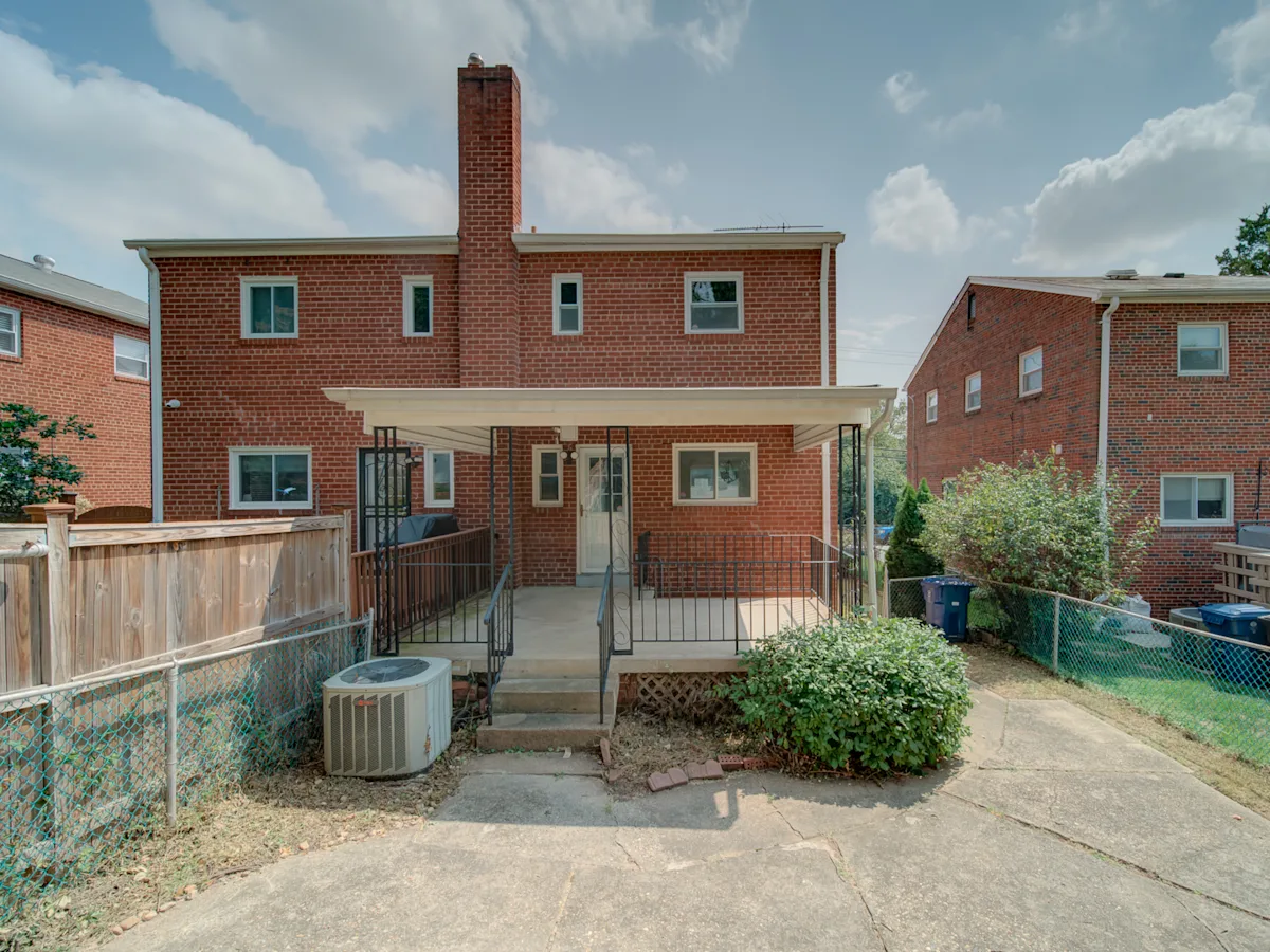Property photo for HUD Home for Sale in Alexandria, VA
